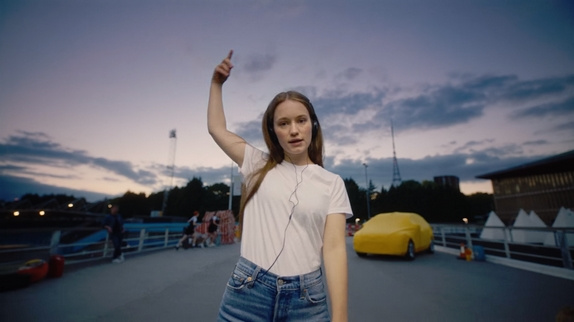 Sigrid frappe fort avec "Sucker Punch"
