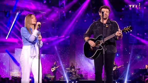 Patrick Bruel et Maëlle reprennent "Shallow"