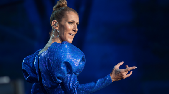 Céline Dion lance sa tournée mondiale (vidéos)