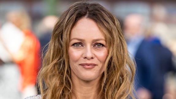 Vanessa Paradis travaille sur des chansons