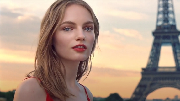 Musique de la pub "Givenchy" : qui chante ?
