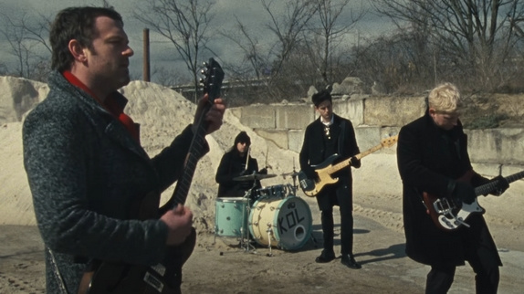 Kings of Leon : le clip de "Stormy Weather"