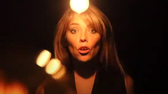 Emma Daumas aime "À la folie"