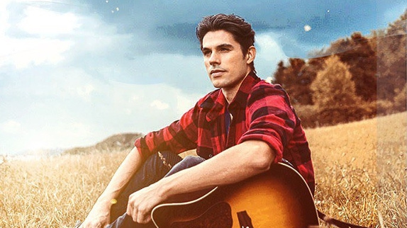 Lilian Renaud : écoutez son nouveau single