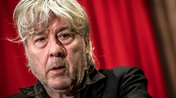 Arno donne de ses nouvelles après son cancer