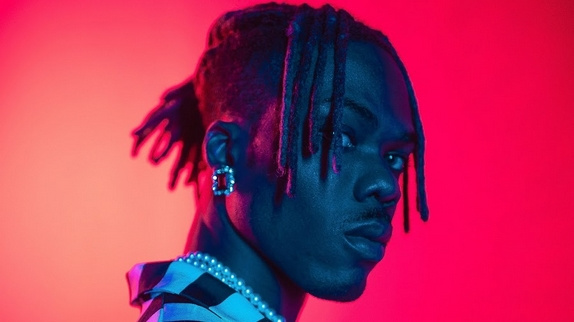 CKay enchaine avec "Emiliana"