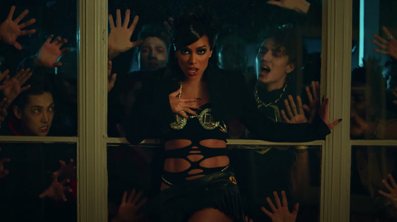 Anitta veut son tube avec "Boys Don't Cry"