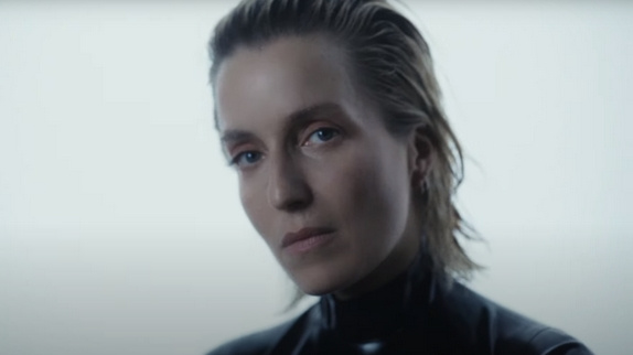 Jeanne Added nous dit "Au revoir" : le clip