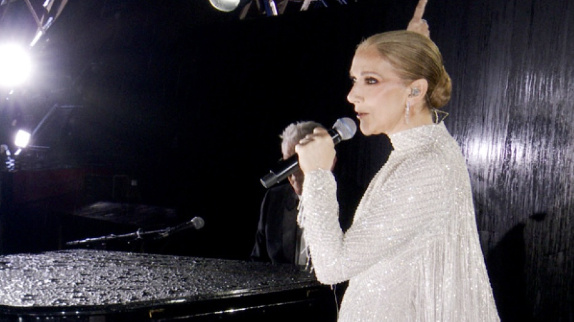 Céline Dion a-t-elle chanté en playback aux JO ?
