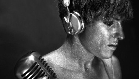 Quentin Mosimann avec le featuring de...