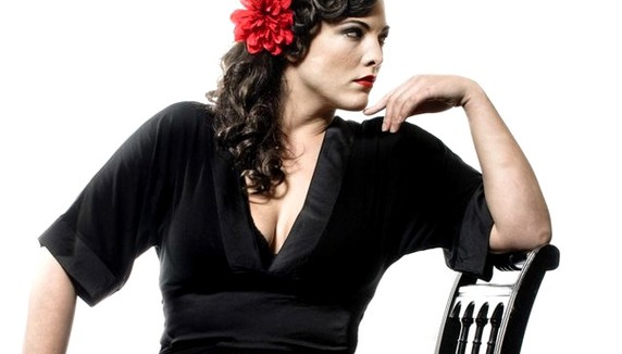 Caro Emerald choisie par M6 et W9 cet été