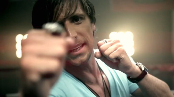 Gilles Luka : 1 clip & des projets pour Ocean Drive