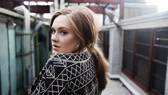 Tops : Adele domine et Irma confirme sa percée