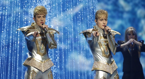 Jedward ne participera plus à l'Eurovision