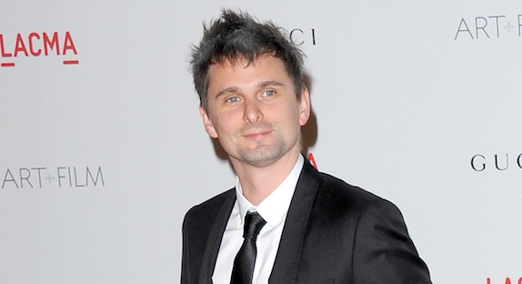 Le chanteur de Muse s'en prend aux médias UK