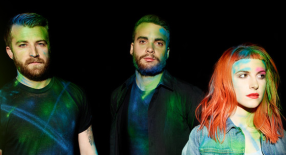 Paramore enchaîne avec "Still Into You"
