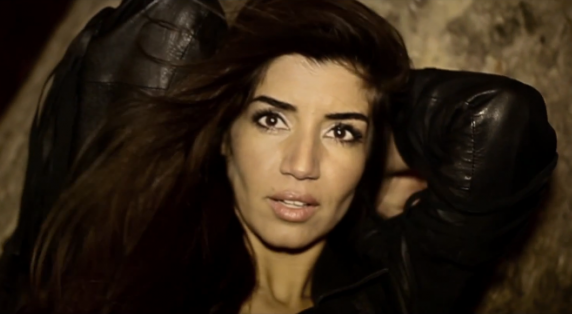 Sarah Kiss reprend "Diamonds" de Rihanna