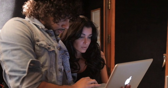 Yohann Malory et Jenifer en duo : "Love Me"