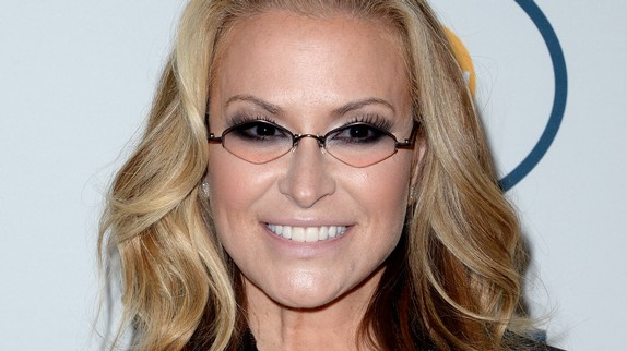 Anastacia dévoile l'inédit "Dark White Girl"