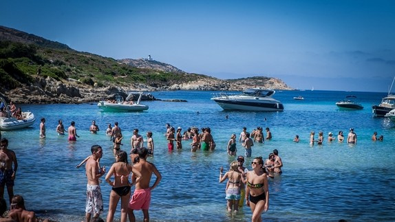"Calvi on The Rocks" : lives, sets and sun !