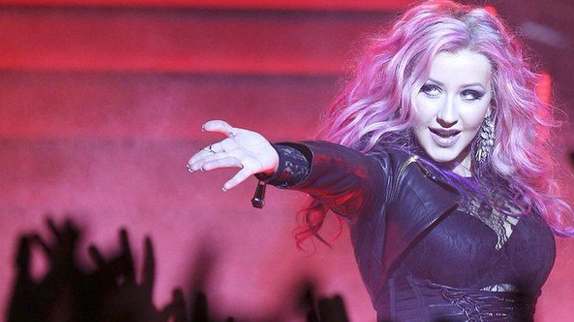 Christina Aguilera chante "The Real Thing"