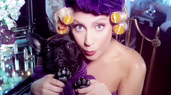 Lady Gaga, nouvelle égérie Shiseido