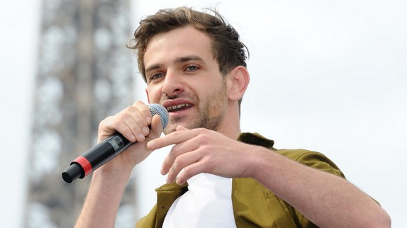 Josef Salvat : pourquoi chante-t-il en français ?