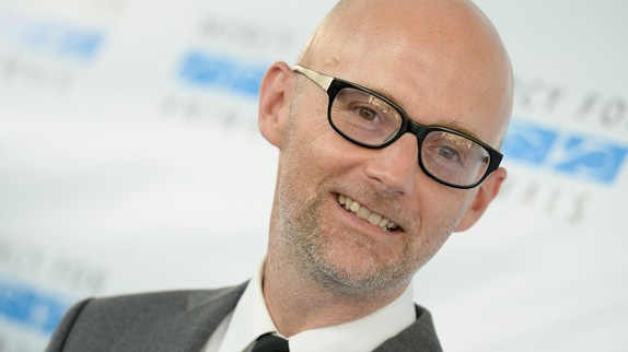 Moby de retour avec "Almost Loved"