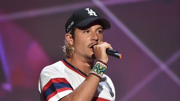 Nekfeu : Claude Guéant appelle au boycott