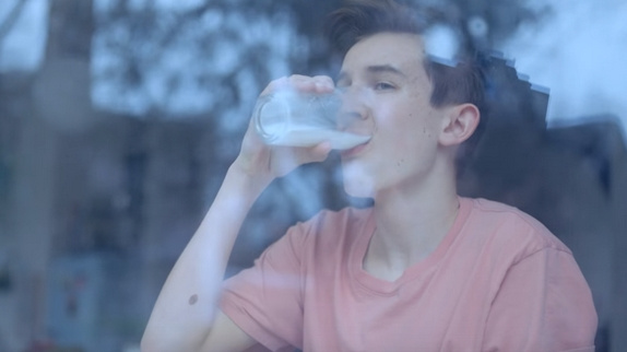 Musique de pub Milk Moment : qui chante ?