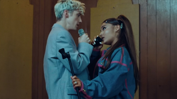 Troye Sivan et Ariana Grande en duo : le clip