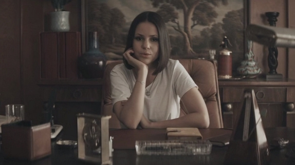 Marina Kaye : le clip frissonnant de "Twisted"