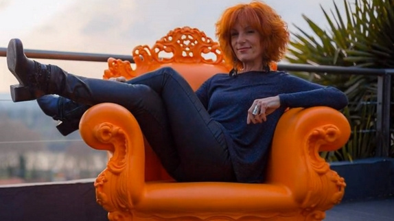 La soeur de Francis Cabrel se lance en musique