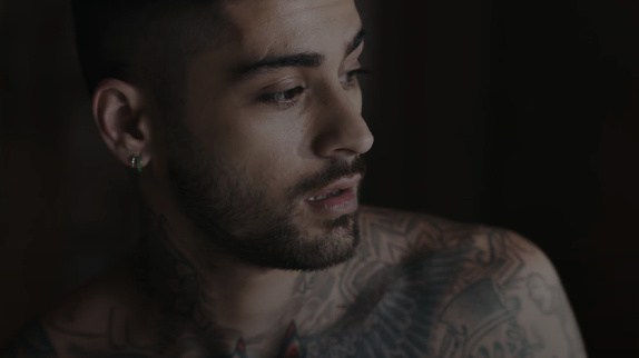 Zayn sous surveillance dans le clip "Better"