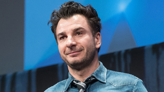 Covid : Michaël Youn s'en prend aux artistes