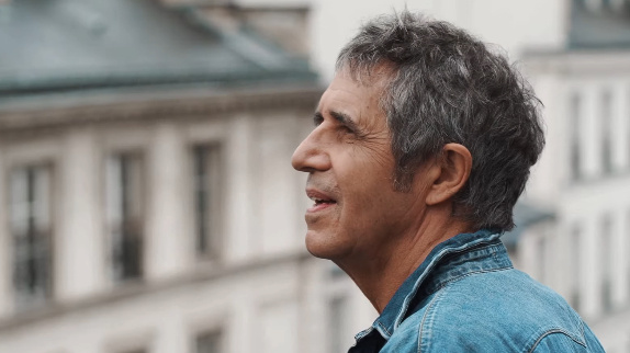 Julien Clerc trouve son "Refuge"