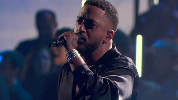 Slimane reprend "Requiem pour un fou"