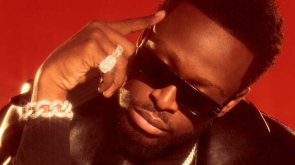 Dadju en interview : "King", son film, l'album...