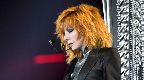 Mylène Farmer fait son grand retour : écoutez !