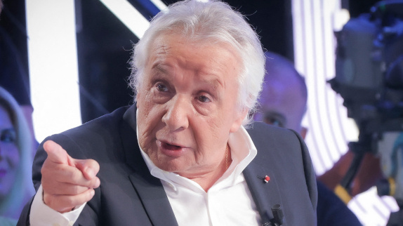 Michel Sardou tacle Emmanuel Macron