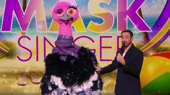 Mask Singer : l'Autruche éliminée, voici qui était sous le costume