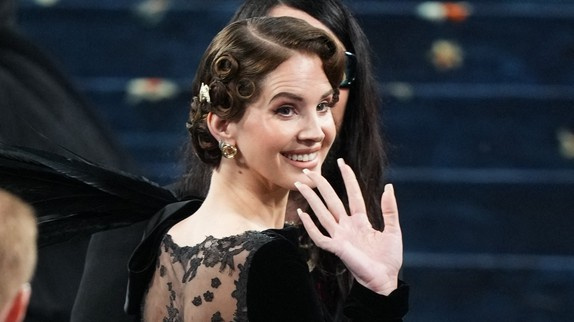 Lana Del Rey lance sa tournée, les fans en colère