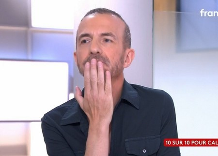 Calogero s'excuse après un live raté dans "C à vous"