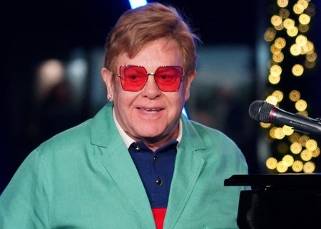 Elton John remonte sur scène après sa tournée d'adieux