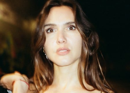 Joyce Jonathan change de style sur "Comme d'hab"