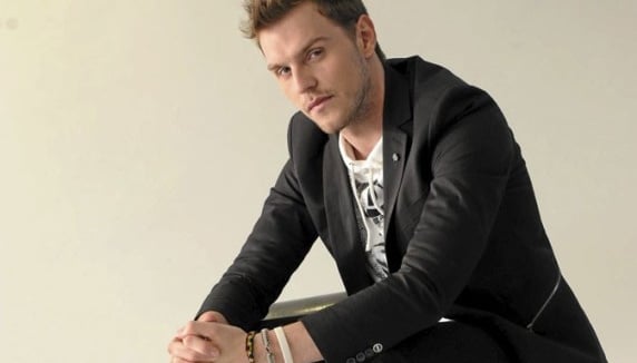 X-Factor : rencontre avec Matthew R.-Barker