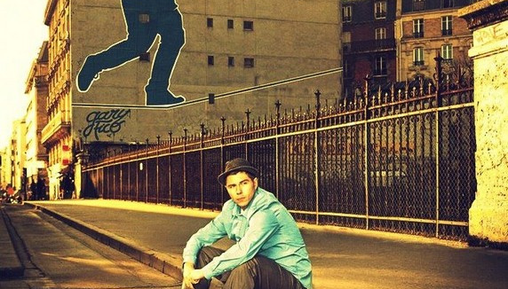 Gary Fico reporte la sortie de son premier album