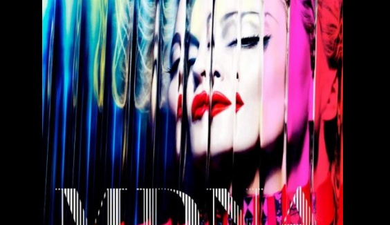 Madonna présente la pochette de son album