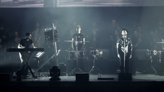 Découvrez un extrait du concert de Woodkid