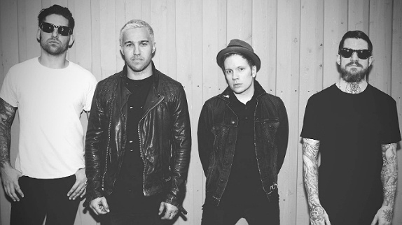 Fall Out Boy revient déjà avec "Centuries"